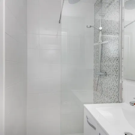 Fee Viviane * ブレスト